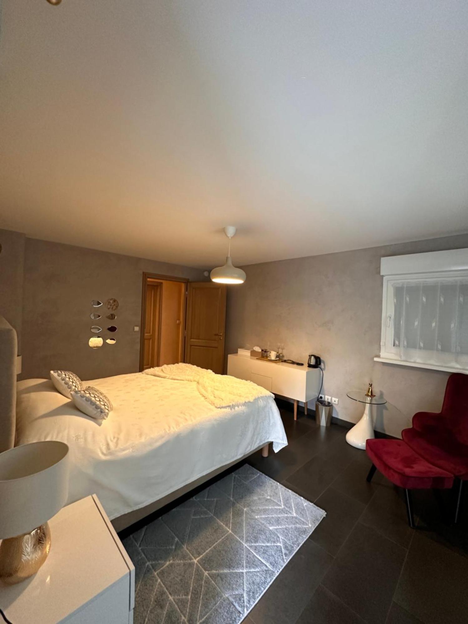 Chambre Privative Au Rez De Jardin Dans Villa Ла Ванзно Екстериор снимка